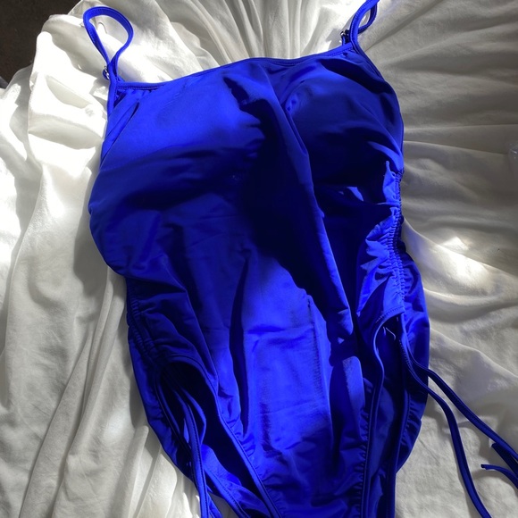 High Leg Monokini - Picture 6 of 10